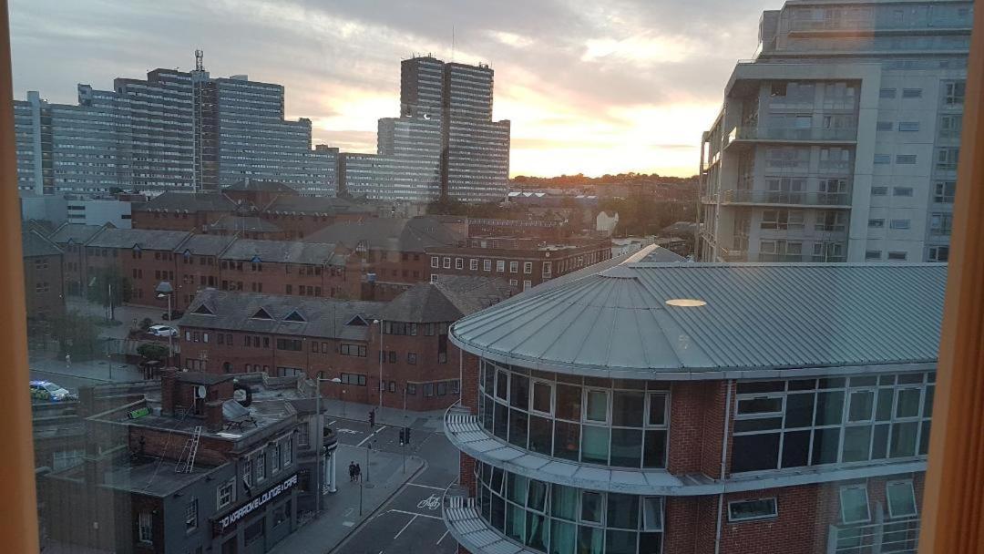 Marco Island -Spacious City Centre 2 Bedroom Apartment Nottingham Eksteriør bilde