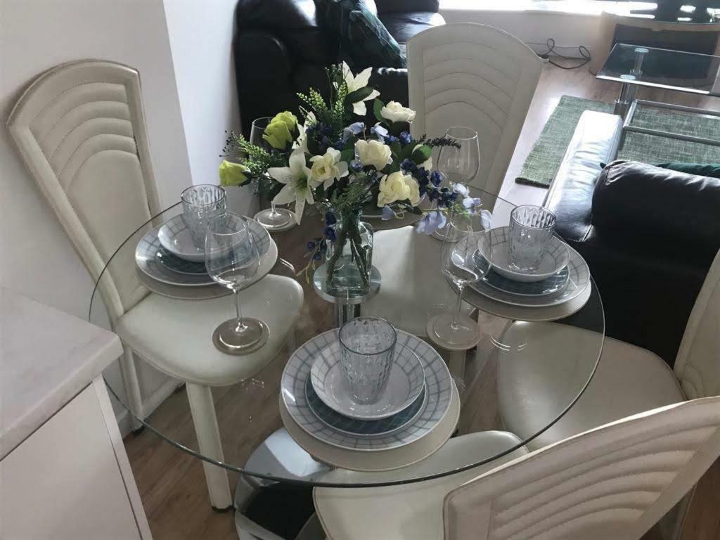 Marco Island -Spacious City Centre 2 Bedroom Apartment Nottingham Eksteriør bilde